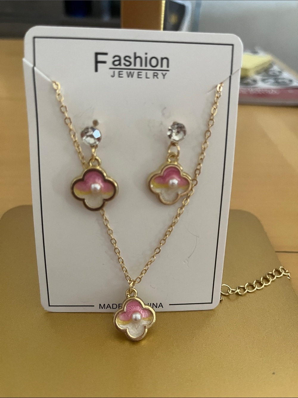 Fashion Jewelry Gold-Tone Pink and White Clover Necklace with Matching Earrings
